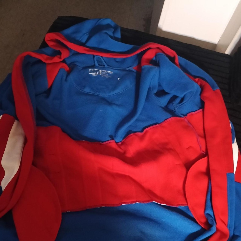 Captain America robe - Picture 7 of 8